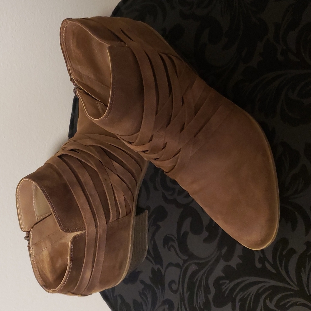 Women's boots